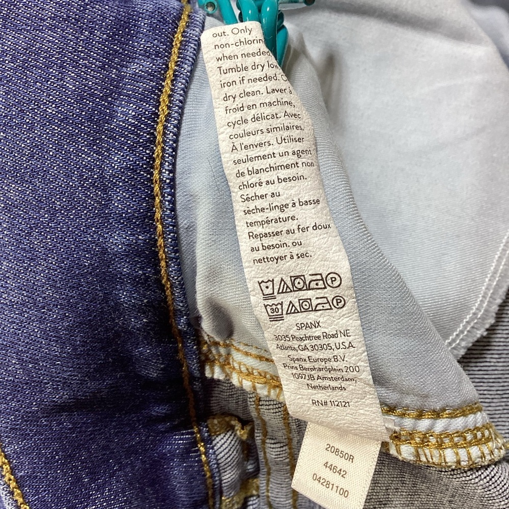 SPANX Pull-on Dark Blue Flare Jeans with Patch Pockets - Picture 6 of 12